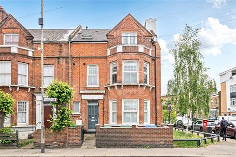 Flat 3, 20 Hanover Park, London, SE15 5HS