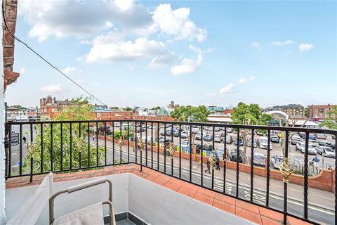 Flat 3, 20 Hanover Park, London, SE15 5HS