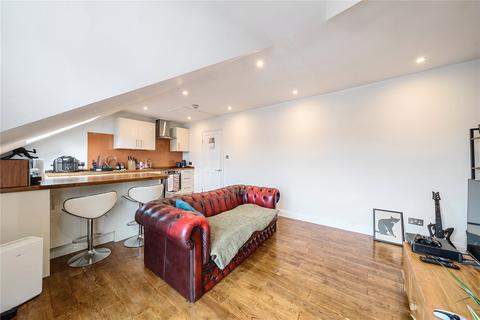 Flat 3, 20 Hanover Park, London, SE15 5HS