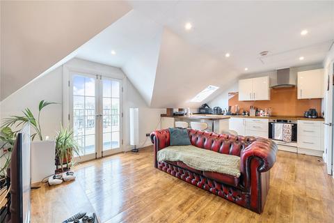 Flat 3, 20 Hanover Park, London, SE15 5HS