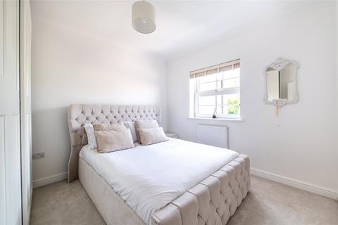 63 Whitehill Road, Gravesend, DA12 5PF