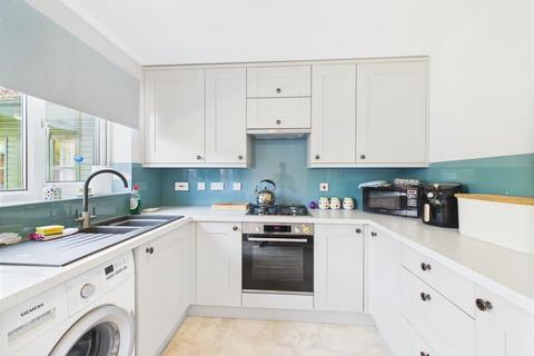 3 bedroom semi-detached house for sale, 3 Redwing Drive, Driffield, YO25 5HJ