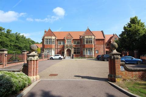 14 Gables Close, Peterborough, PE3 6GU