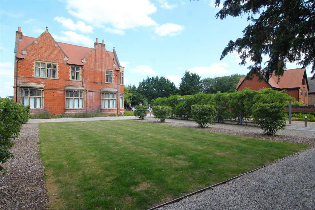Communal gardens image 2 .JPG