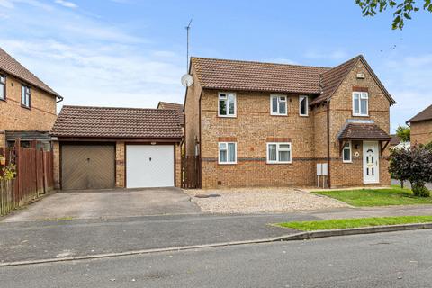 4 bedroom detached house for sale, Sycamore Drive, Desborough, NN14