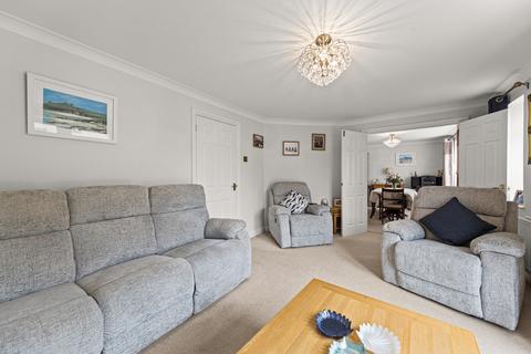 4 bedroom detached house for sale, Sycamore Drive, Desborough, NN14