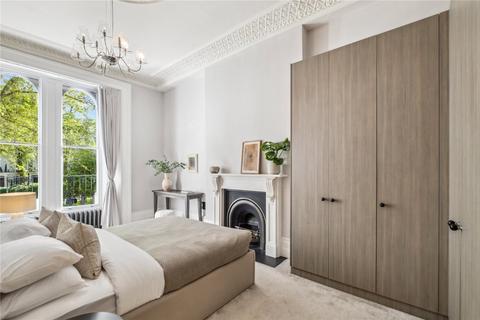 2 bedroom flat to rent, Kensington Gardens Square, London, W2