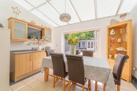 3b Bell Meadow, Pedmore, Stourbridge, DY9 0YY