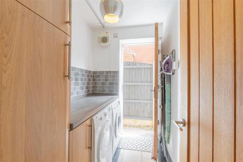 3b Bell Meadow, Pedmore, Stourbridge, DY9 0YY