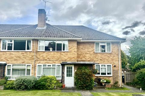 Fir Tree Court, Elstree