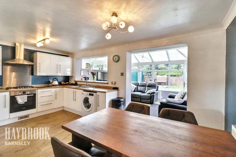 4 bedroom semi-detached house for sale, South Street, Dodworth