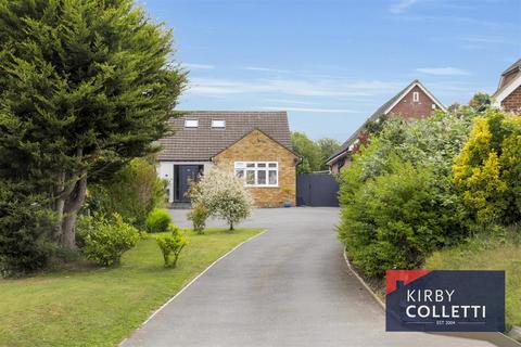 4 bedroom semi-detached house for sale, Pecks Hill, Nazeing