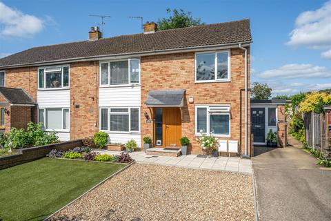 51 Beechfield, Kings Langley, WD4 8EE