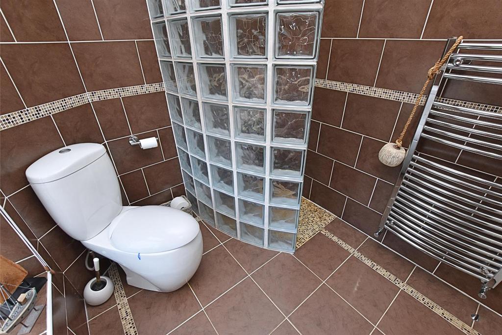 En suite shower room