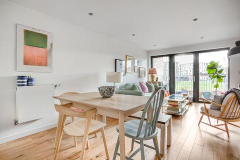 1 bedroom flat for sale, Eythorne Road, London, SW9