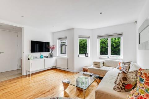 4 Octavia Mews, London, W9 3LQ