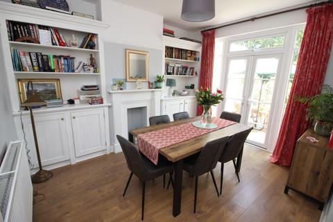 67 Bridgewood Road, Worcester Park, KT4 8XR