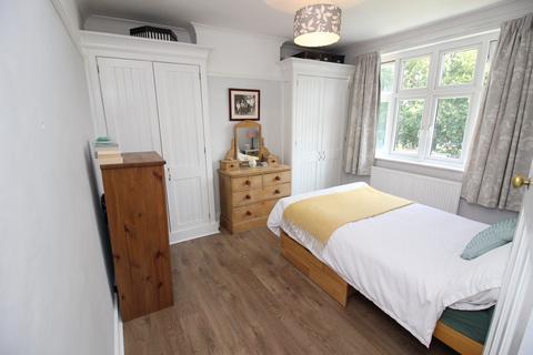 67 Bridgewood Road, Worcester Park, KT4 8XR