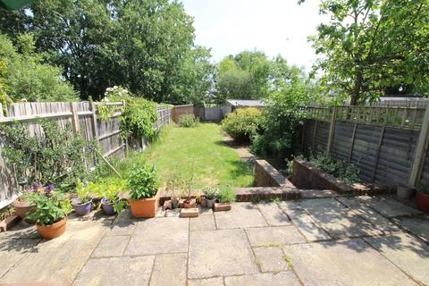 67 Bridgewood Road, Worcester Park, KT4 8XR