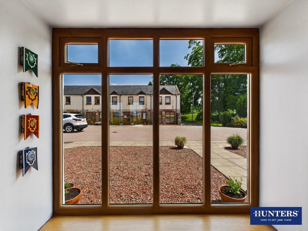 Living Room - Front Outlook