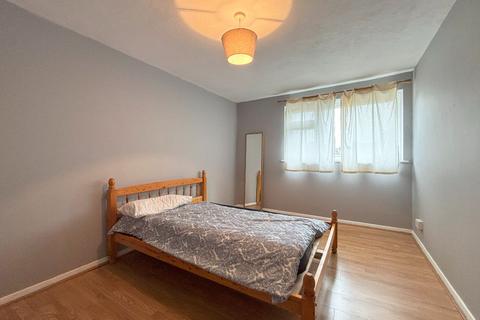 1 bedroom flat to rent, Holdbrook Way, Harold Wood