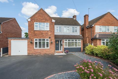 3 bedroom detached house for sale, Manor Avenue South, Kidderminster