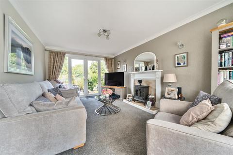 3 bedroom detached house for sale, Manor Avenue South, Kidderminster