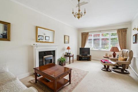 4 Ladbrook Close, Pinner, HA5 5LB