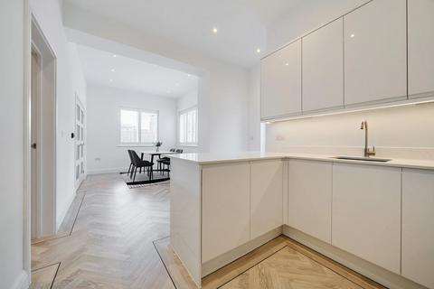 undefined, The Broadway, Mill Hill
