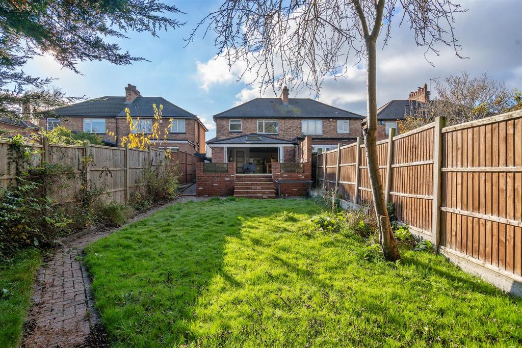 171 Ulverley Green Road, Olton, B92 8 AA DMS3013 19