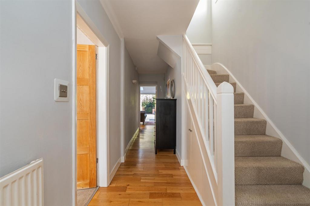 171 Ulverley Green Road, Olton, B92 8 AA DMS3013 7.