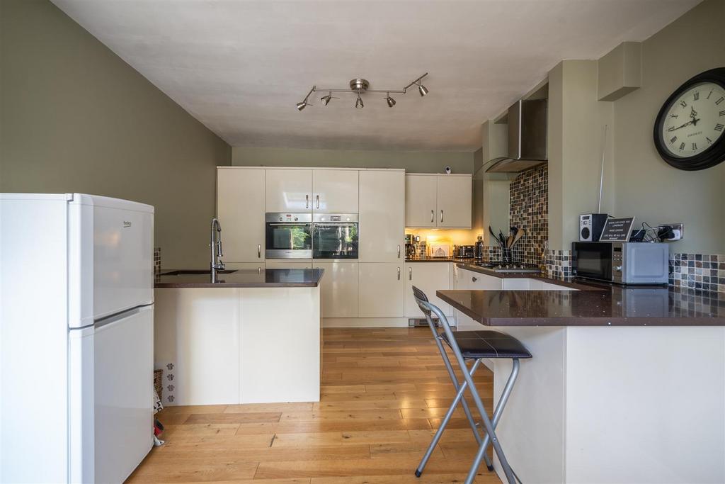 171 Ulverley Green Road, Olton, B92 8 AA DMS3013 11