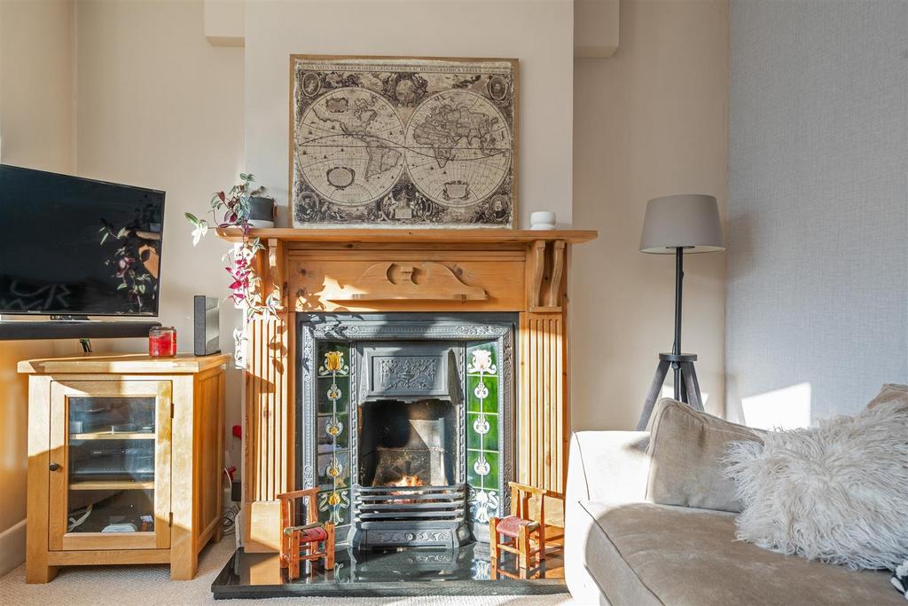 171 Ulverley Green Road, Olton, B92 8 AA DMS3013 5.