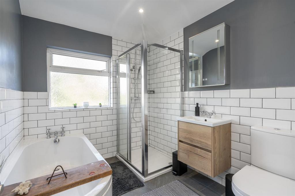 171 Ulverley Green Road, Olton, B92 8 AA DMS3013 3.