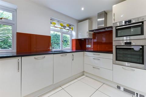 3 bedroom apartment for sale, Park Lawn, Farnham Royal, Slough, Buckinghamshire, SL2