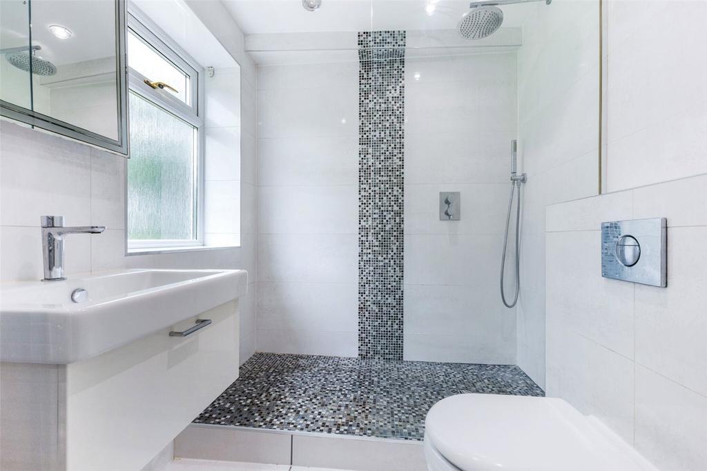 En Suite Shower Room