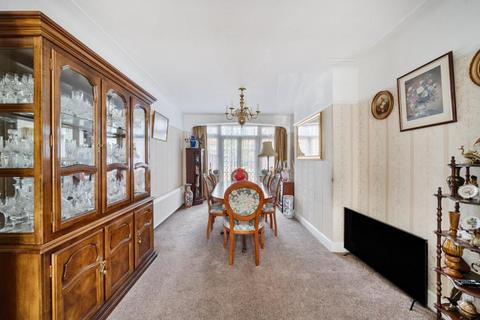 3 bedroom semi-detached house for sale, Clydesdale Avenue, Stanmore, HA7 1LN