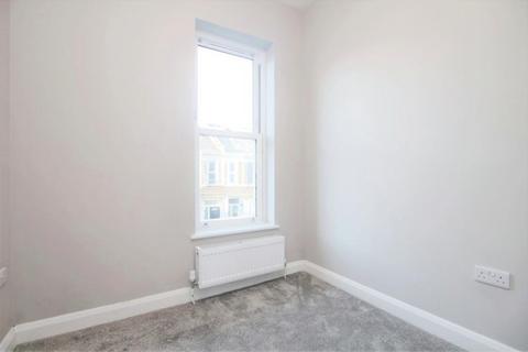 3 bedroom maisonette to rent, Stanley Avenue, Bristol BS7