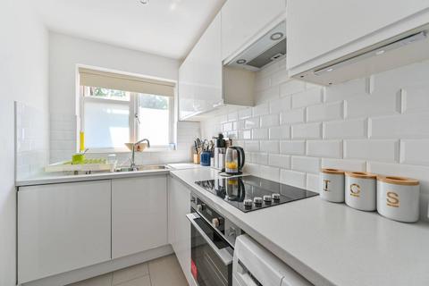 2 Daniel Close, London, SW17 9DD