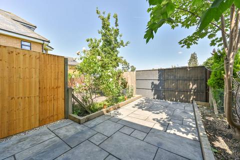 2 Daniel Close, London, SW17 9DD