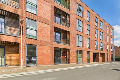 2 bedroom apartment to rent, Kiln Close, Gloucester, Gloucestershire, GL1