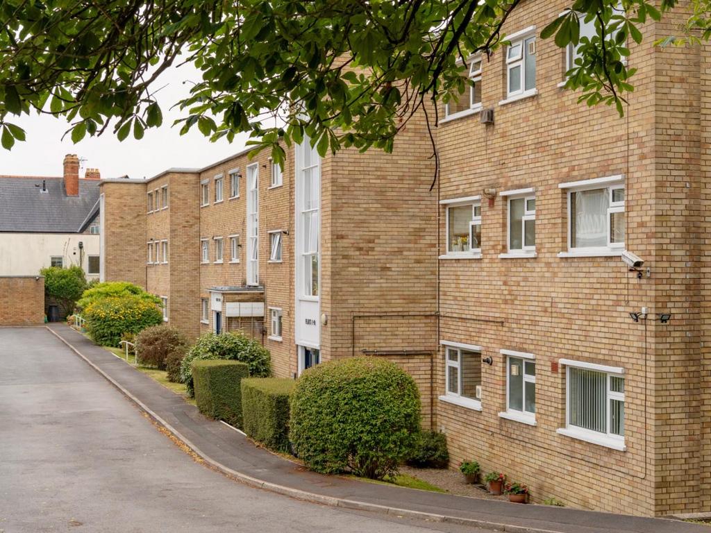 Albany Court