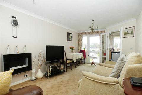 2 bedroom apartment for sale, Roby Court, Huyton, Liverpool