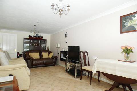 2 bedroom apartment for sale, Roby Court, Huyton, Liverpool
