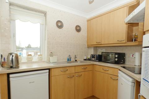 2 bedroom apartment for sale, Roby Court, Huyton, Liverpool