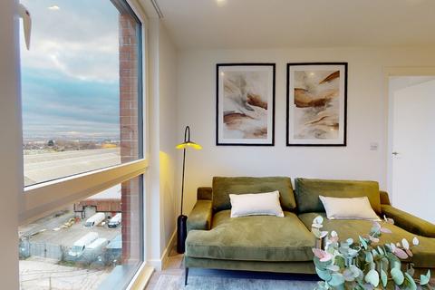 2 bedroom flat to rent, Dumballs Road