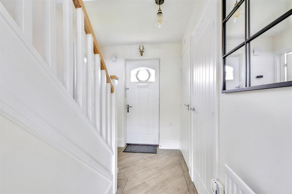 Hallway 1.jpeg