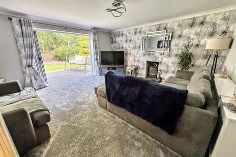 4 bedroom detached house for sale, Ferndown