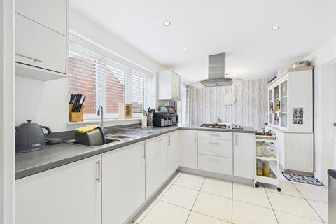 4 bedroom detached house for sale, 8 Berriman Drive, Driffield, YO25 5DX