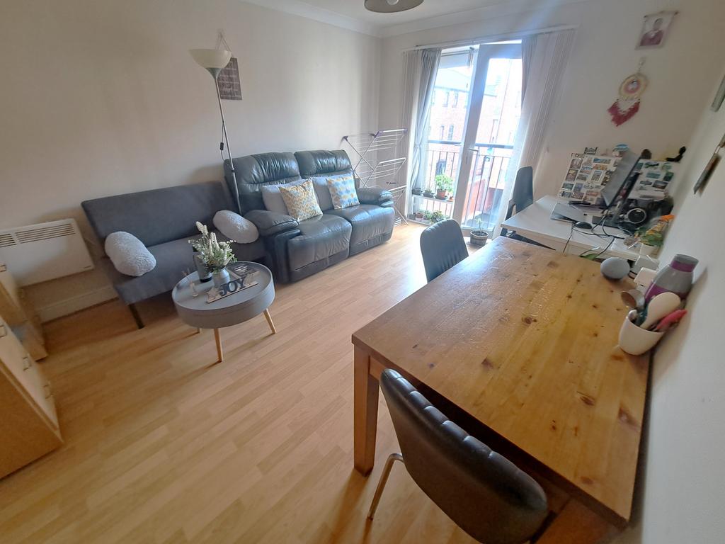 Lounge 1